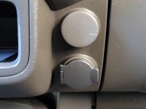 Used 2012 Nissan Xterra S AWD/4WD image 14