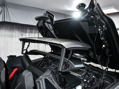 Used 2024 Chevrolet Corvette Stingray Preferred Conv w/ Z51 Performance Package RWD image 78