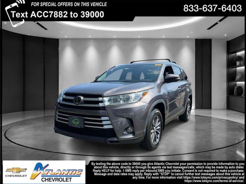 Used 2019 Toyota Highlander XLE AWD/4WD image 1