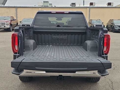 Used 2023 GMC Sierra 1500 SLT w/ SLT Premium Package AWD/4WD image 27