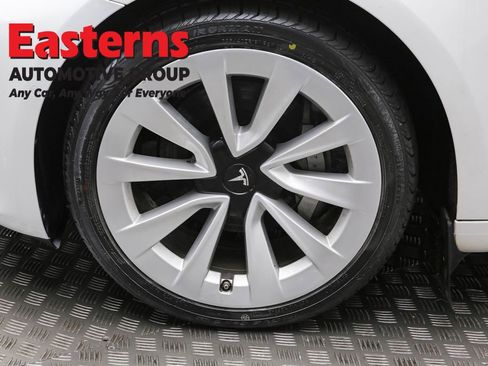 Used 2021 Tesla Model 3 Standard Range Plus image 29