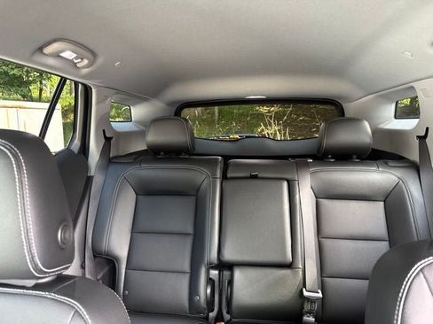 Used 2023 GMC Terrain SLT w/ Elevation Edition FWD image 16