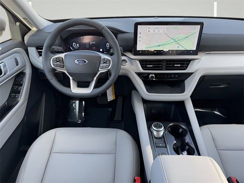 New 2026 Ford Explorer Active image 5