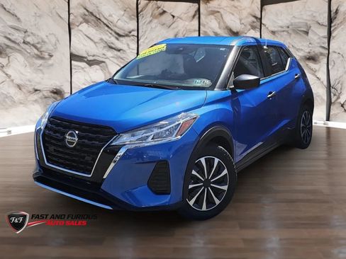 Used 2022 Nissan Kicks S FWD image 3