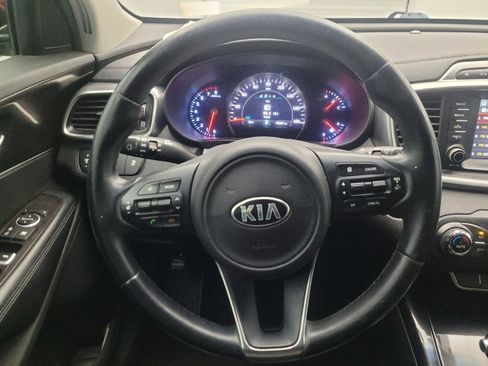 Used 2017 Kia Sorento EX image 22