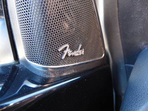 Used 2013 Volkswagen Beetle 2.0T image 9