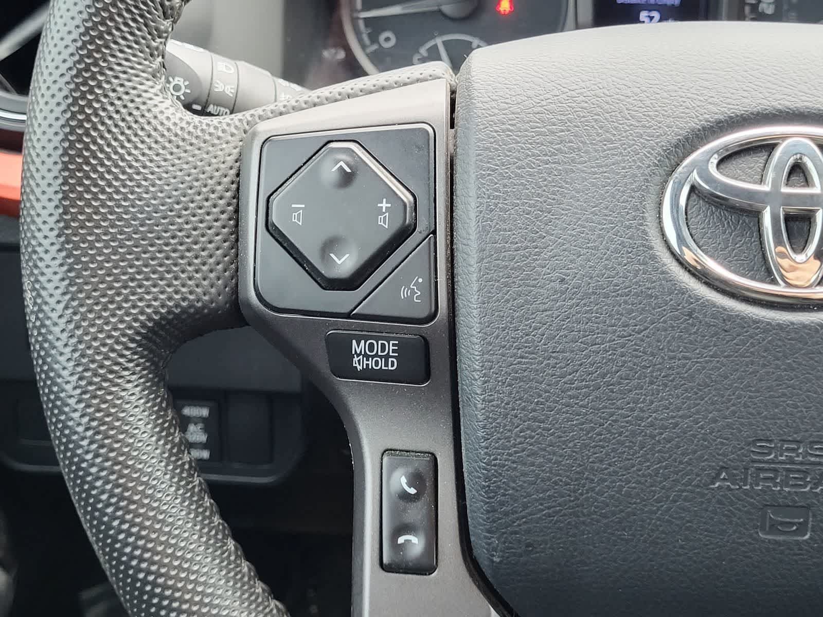Used 2020 Toyota Tacoma TRD Sport w/ TRD Premium Sport Package AWD/4WD image 18