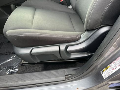 Used 2023 Nissan Rogue S AWD/4WD image 22