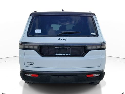 New 2026 Jeep Grand Wagoneer Summit AWD/4WD image 5