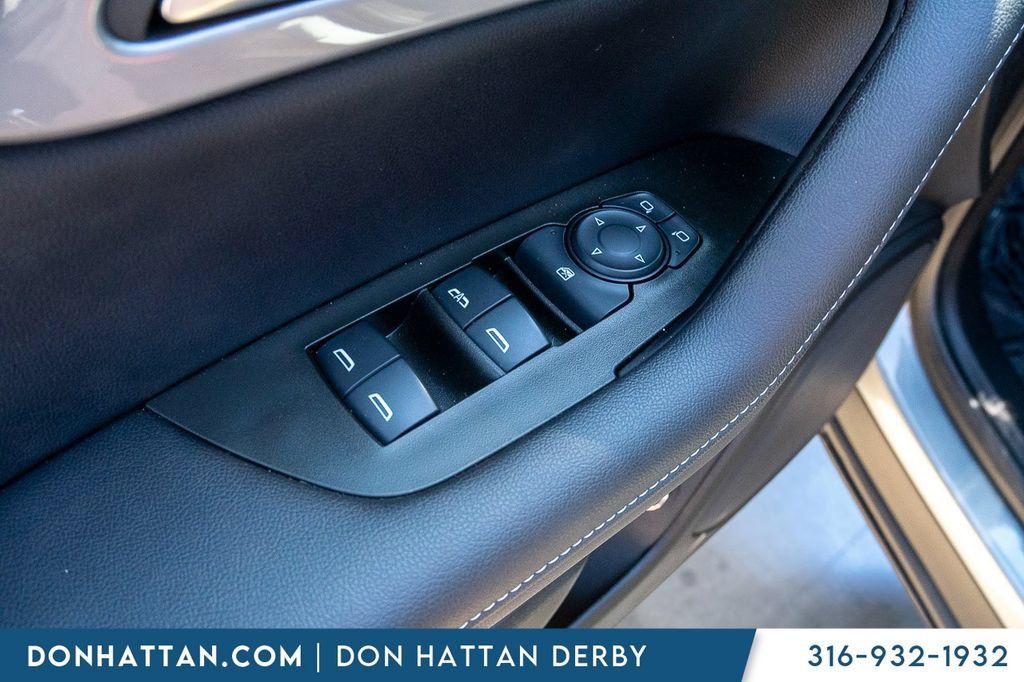 Used 2023 Chevrolet Blazer LT w/ Convenience Package FWD image 17