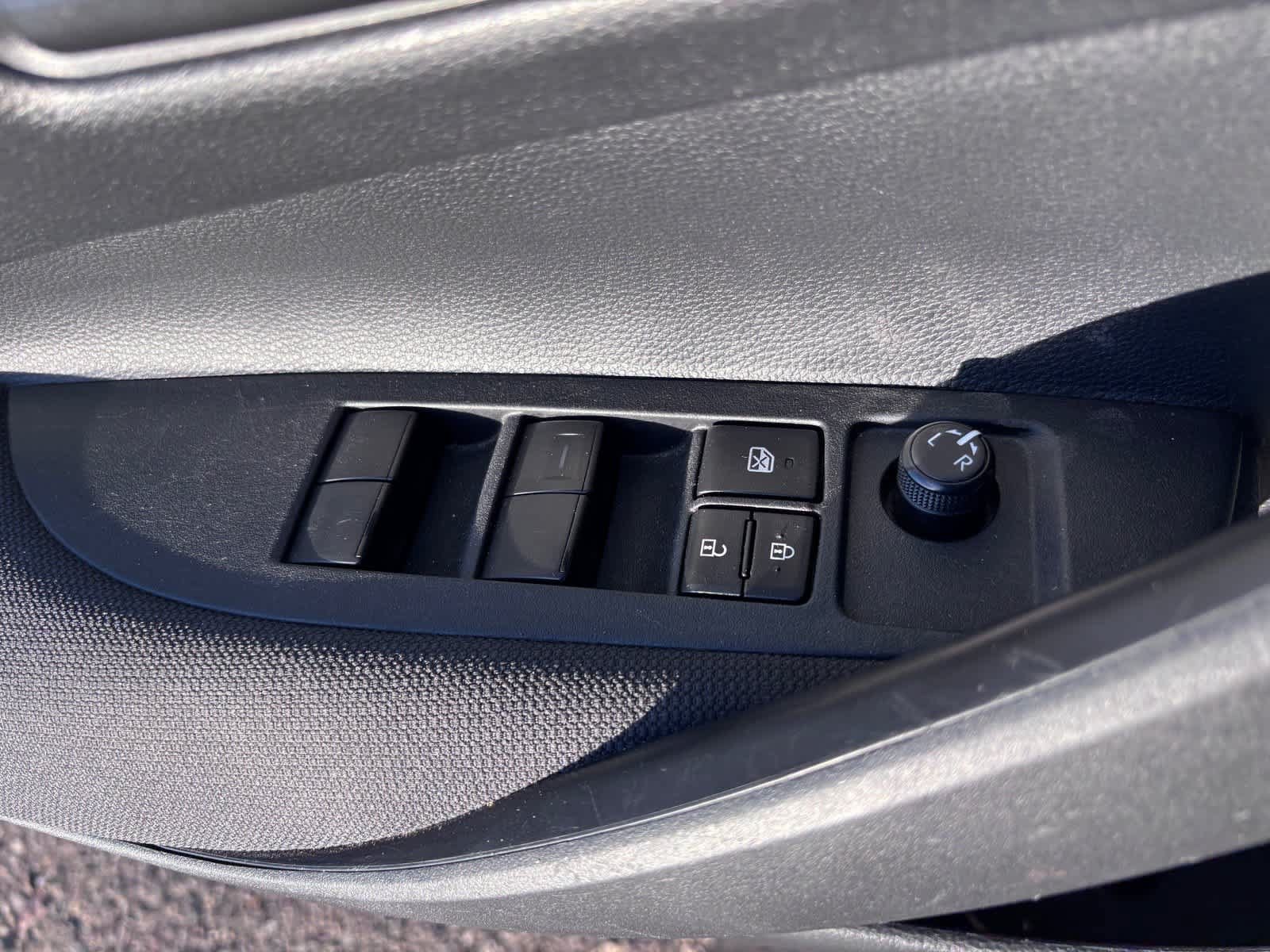 Used 2025 Toyota Corolla LE FWD image 15