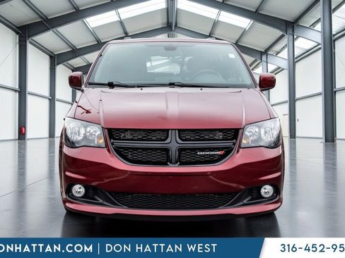 Used 2019 Dodge Grand Caravan SE FWD image 22