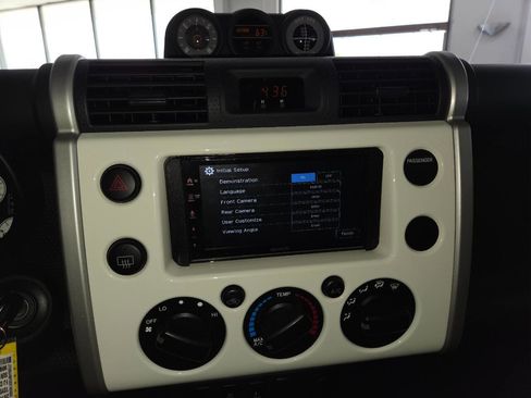 Used 2014 Toyota FJ Cruiser 4WD w/ Upgrade Package image 34