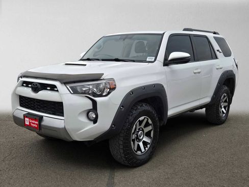 Used 2019 Toyota 4Runner TRD Off-Road Premium AWD/4WD image 9