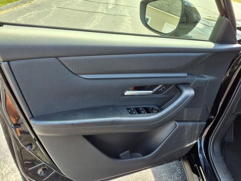 Used 2024 MAZDA CX-90 3.3 Turbo w/ Select Package image 18