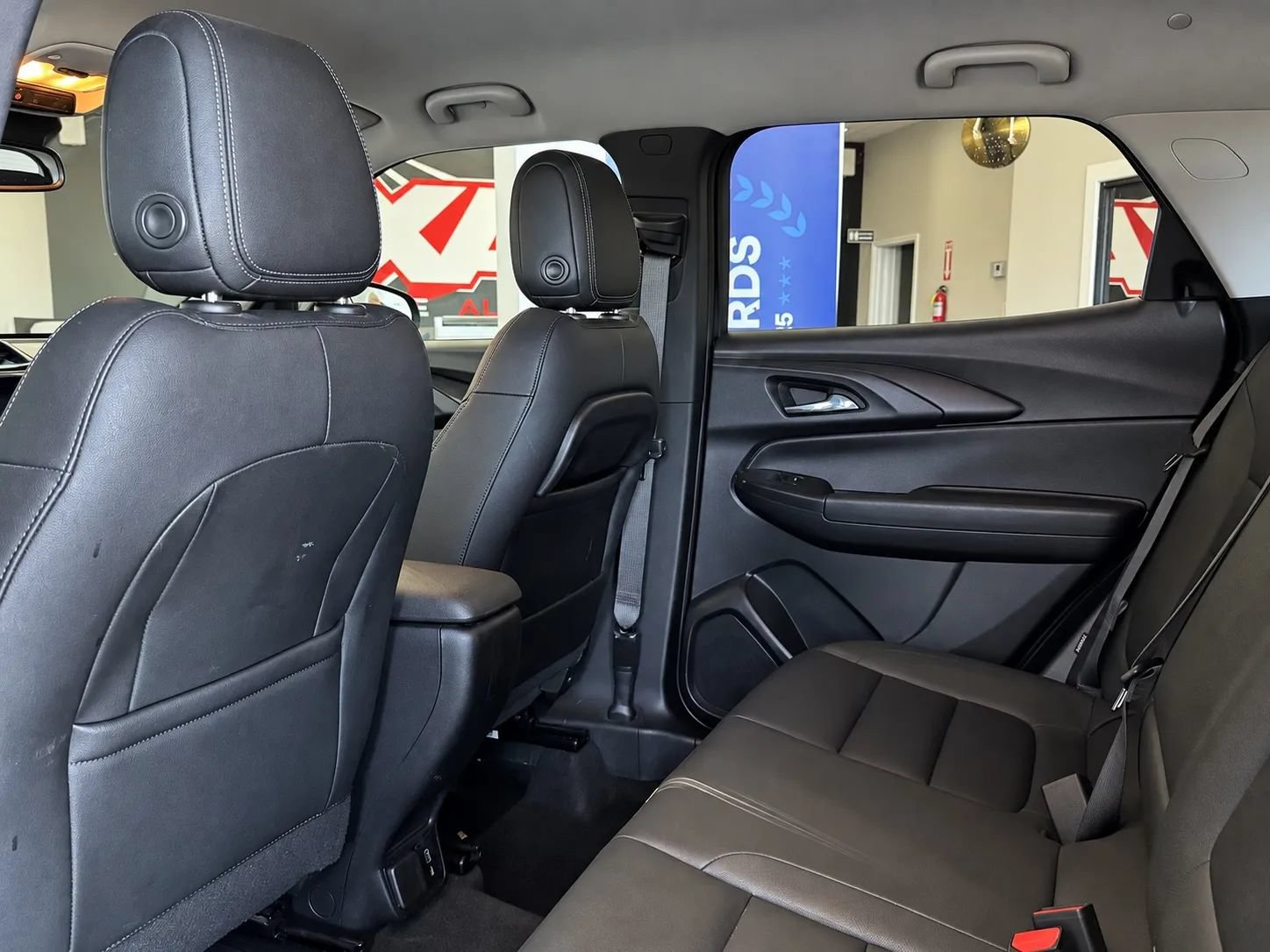 Used 2021 Chevrolet TrailBlazer LT w/ Premium Seating Package AWD/4WD image 51