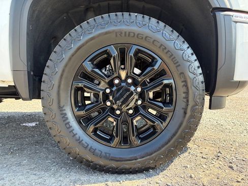 Used 2025 GMC Sierra 2500 Denali AWD/4WD image 26