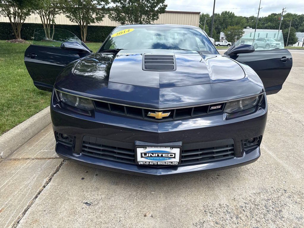 Used 2014 Chevrolet Camaro SS w/ RS Package RWD image 8