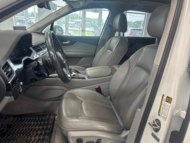 Used 2017 Audi Q7 3.0T Prestige AWD/4WD image 14