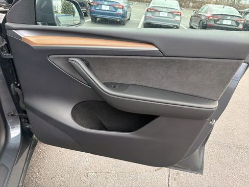 Used 2023 Tesla Model Y Long Range image 25