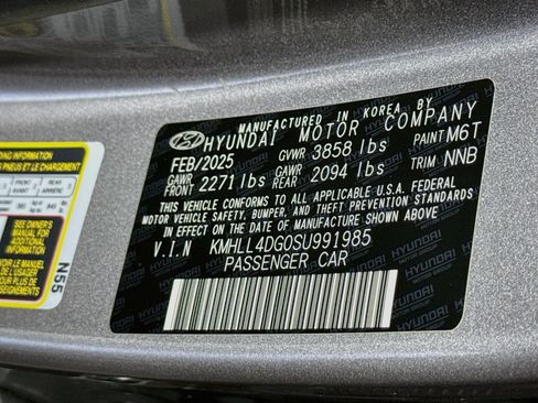 Used 2025 Hyundai Elantra SE FWD image 39
