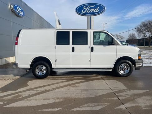 Used 2023 GMC Savana 2500 Work Van image 8