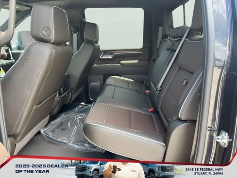 New 2025 GMC Sierra 2500 Denali w/ Denali Reserve Package image 22