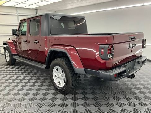Used 2022 Jeep Gladiator Sport AWD/4WD image 15