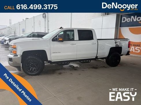 Used 2017 Chevrolet Silverado 2500 LT AWD/4WD image 8