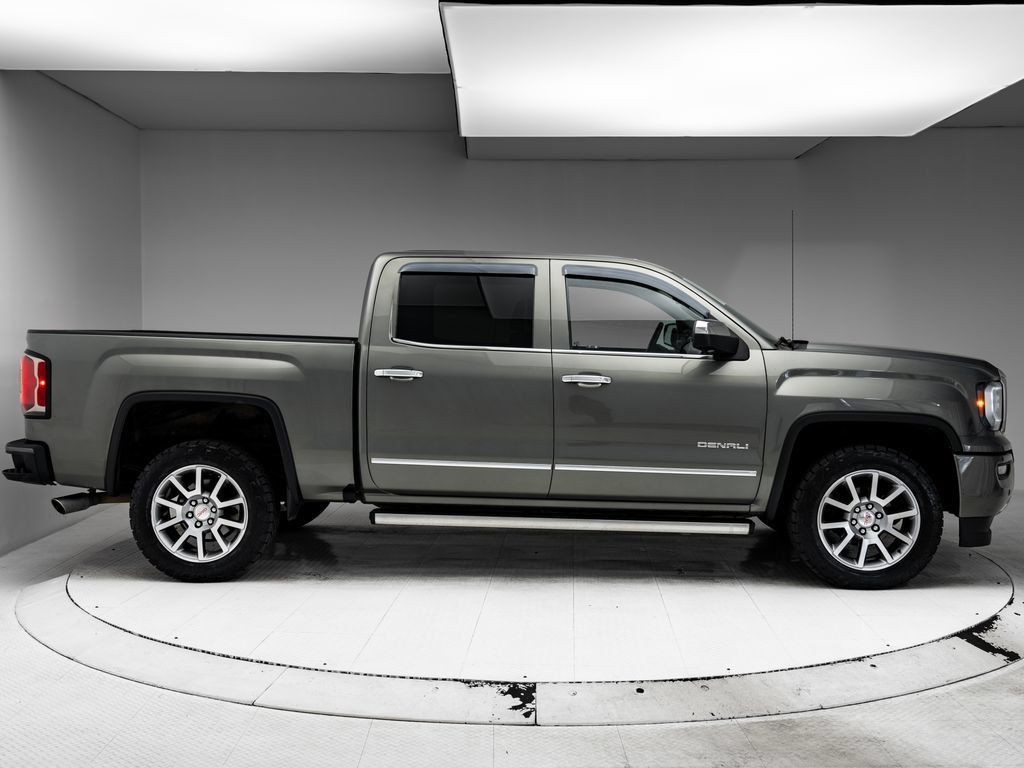 Used 2018 GMC Sierra 1500 Denali AWD/4WD image 30