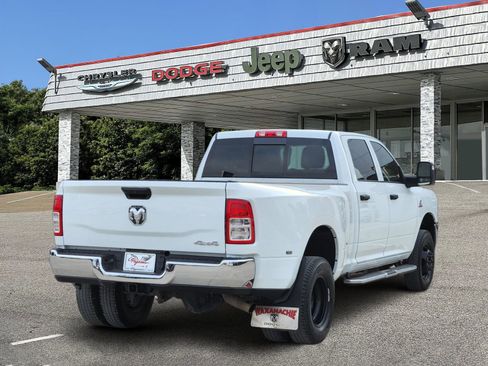 Used 2024 RAM 3500 Tradesman w/ Chrome Appearance Group image 5