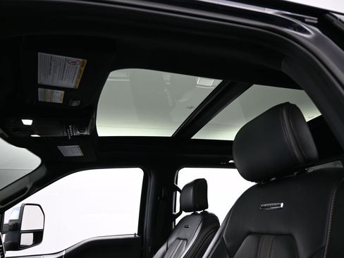 Used 2022 Ford F350 Platinum image 11