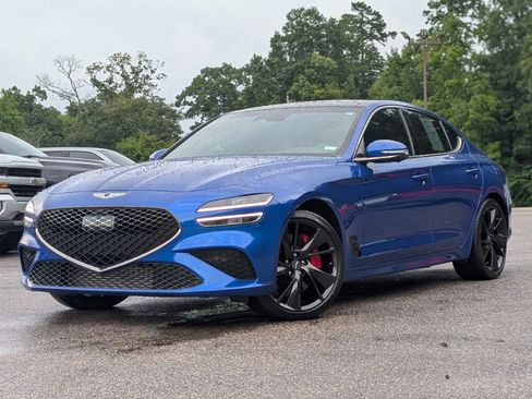 Used 2023 Genesis G70 2.0T w/ Sport Prestige Package RWD image 4