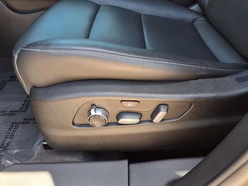 Certified 2023 Cadillac XT4 Premium Luxury FWD image 21
