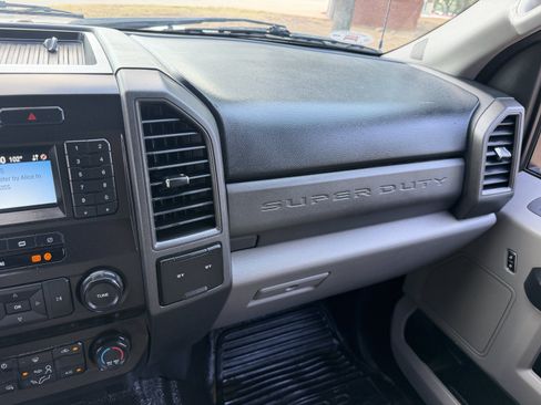 Used 2020 Ford F250 XL w/ Power Equipment Group RWD image 27