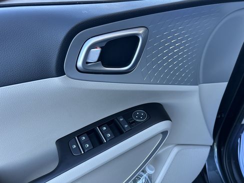 New 2025 Kia Soul LX image 15