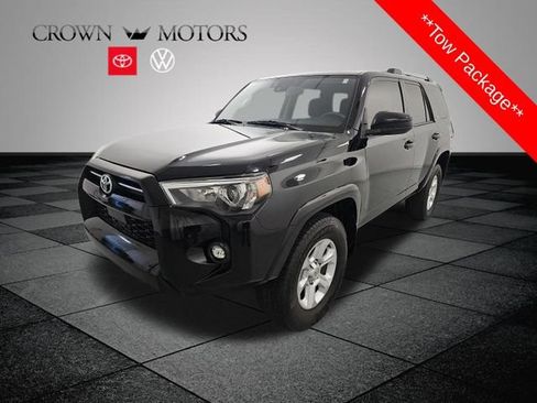 Used 2021 Toyota 4Runner SR5 AWD/4WD image 3