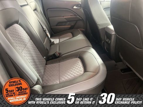 Certified 2022 Chevrolet Colorado Z71 w/ Z71 Midnight Edition image 16