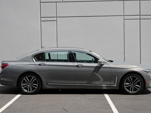 Used 2020 BMW 750i xDrive w/ Autobahn Package AWD/4WD image 61