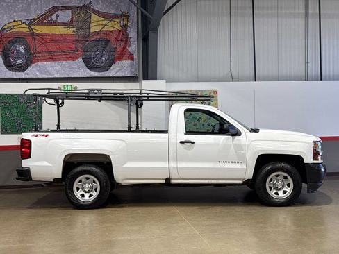 Used 2018 Chevrolet Silverado 1500 W/T w/ Trailering Package AWD/4WD image 4