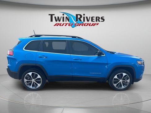 Used 2022 Jeep Cherokee Limited w/ Elite Package AWD/4WD image 5