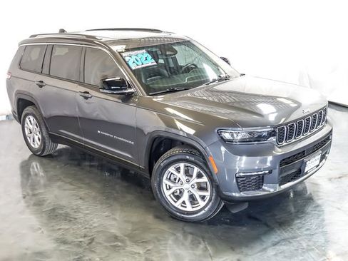 Used 2022 Jeep Grand Cherokee L Limited AWD/4WD image 6