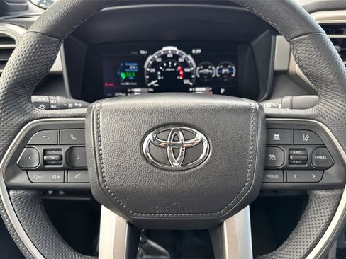 Used 2025 Toyota Tundra Limited image 27