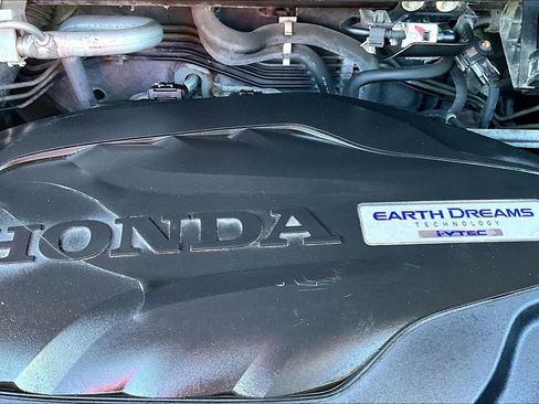 Used 2018 Honda Pilot Touring image 30
