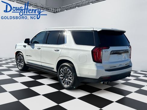Used 2023 GMC Yukon Denali Ultimate AWD/4WD image 3