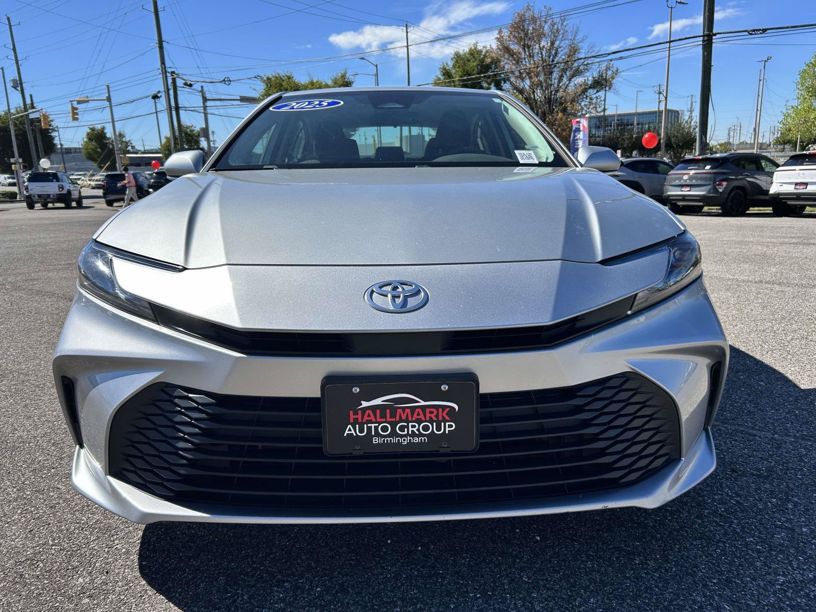 Used 2025 Toyota Camry LE FWD image 6