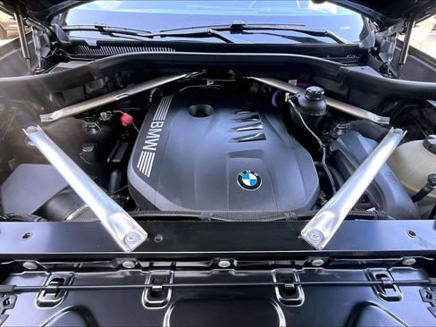 Used 2025 BMW X7 xDrive40i w/ M Sport Package image 31