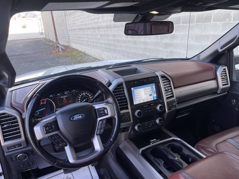 Used 2018 Ford F250 Platinum w/ Platinum Ultimate Package image 17