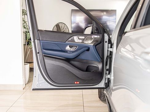 Used 2025 Mercedes-Benz GLE 63 AMG S image 32