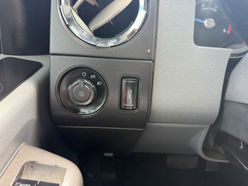 Used 2012 Ford F350 XLT w/ Snow Plow Prep Pkg AWD/4WD image 26